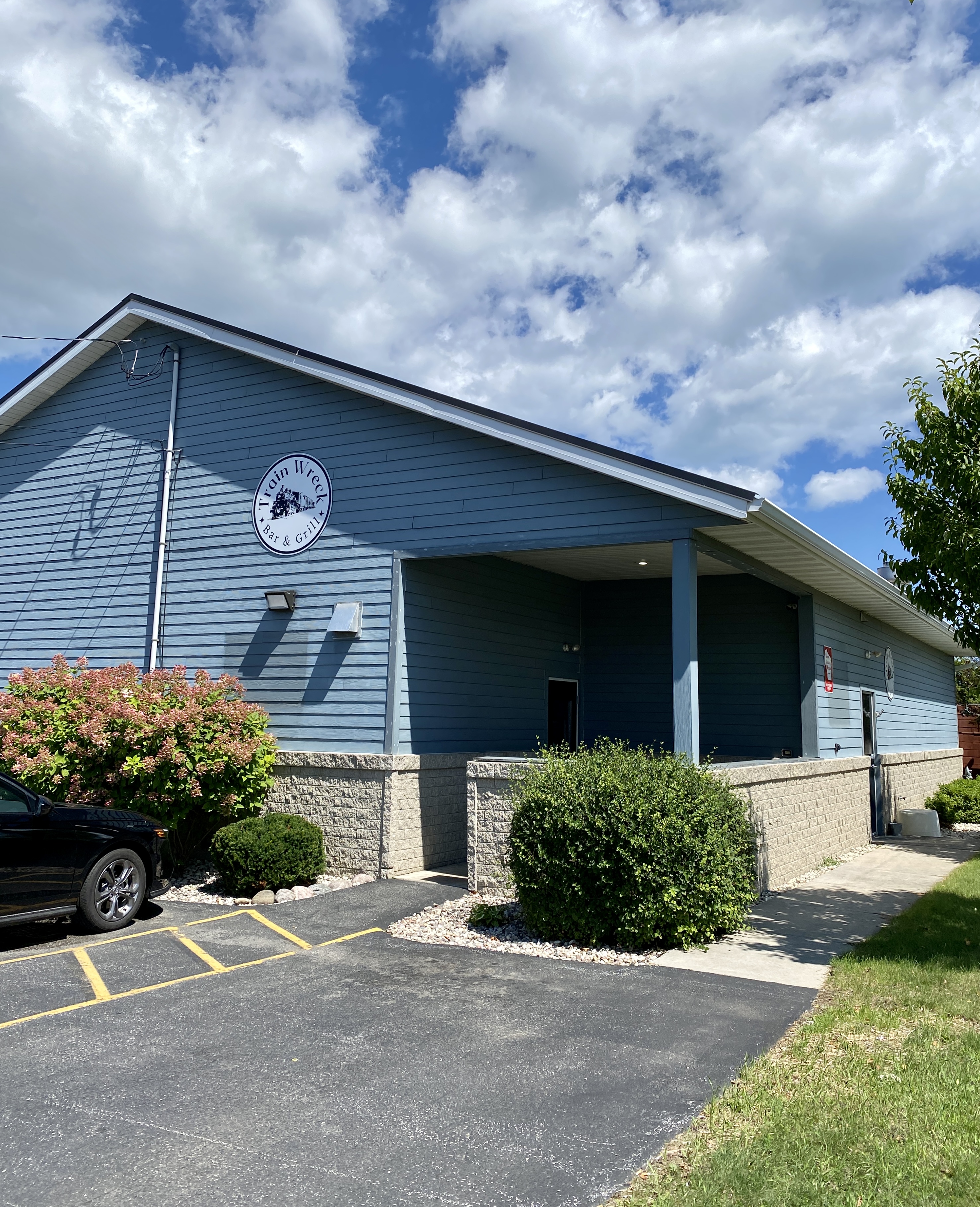 Train Wreck Bar outside