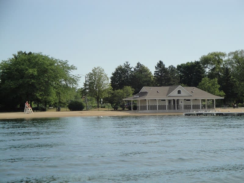 Beach in the harbor in Williams Bay