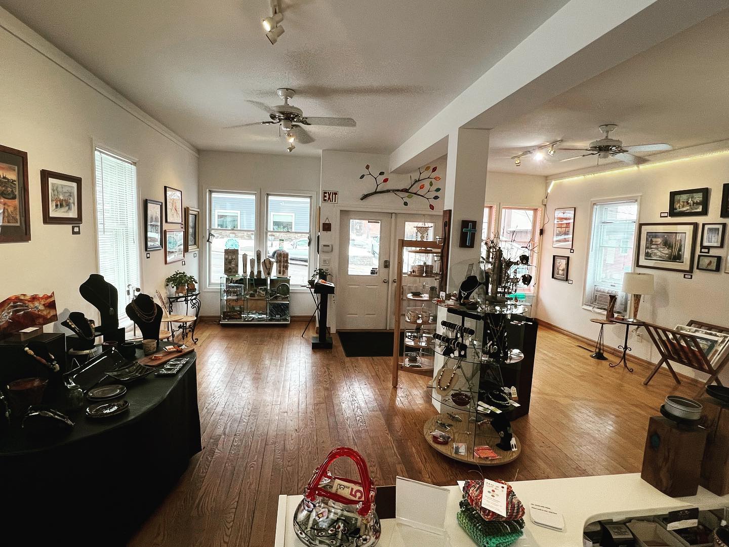 Welcome to the Orange Dragon! Stop in and do a little shopping #supportthearts