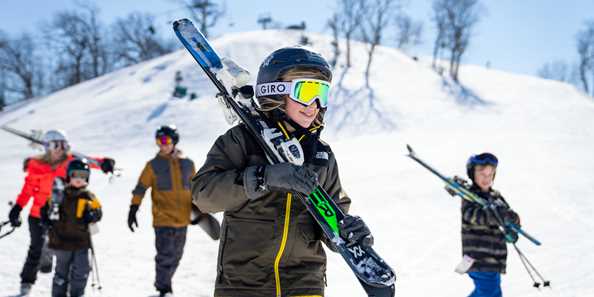 Learn to ski at Grand Geneva! Skiing and snowboarding fun all winter long at The Mountain Top.