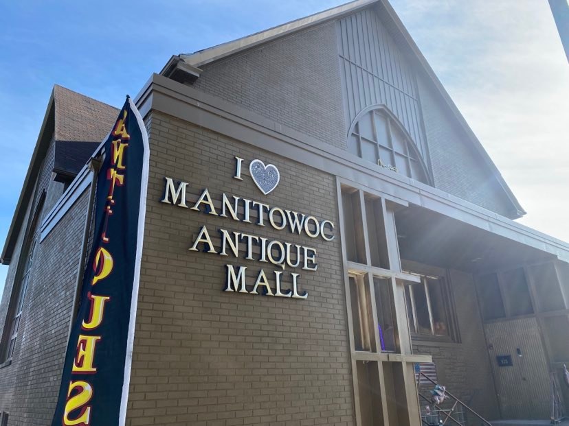 Manitowoc Antique Mall storefront