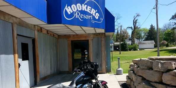 Hooker&#39;s Resort
