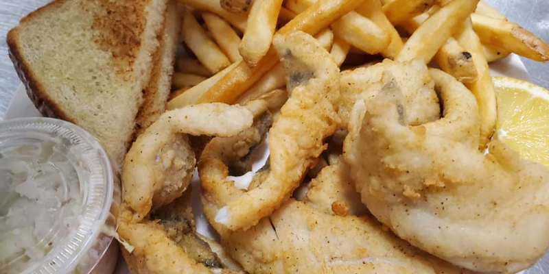 Layla's Pub & Grille Travel Wisconsin