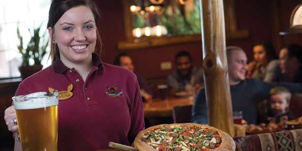 Family Friendly Dining with Great Service at Moosejaw Pizza &amp; Dells Brewing Co.