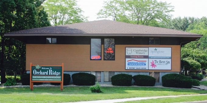 Cambridge Winery | Travel Wisconsin