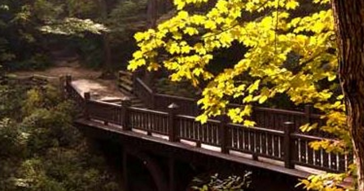 Seven Bridges Trail in Grant Park | Travel Wisconsin