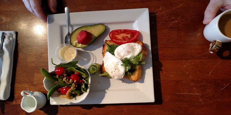 Enjoy Sunday Brunch at the Big Easel