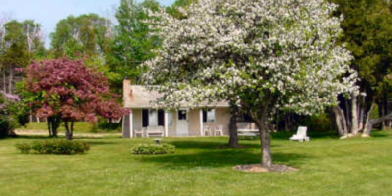 Flath's Edgewood Cottage