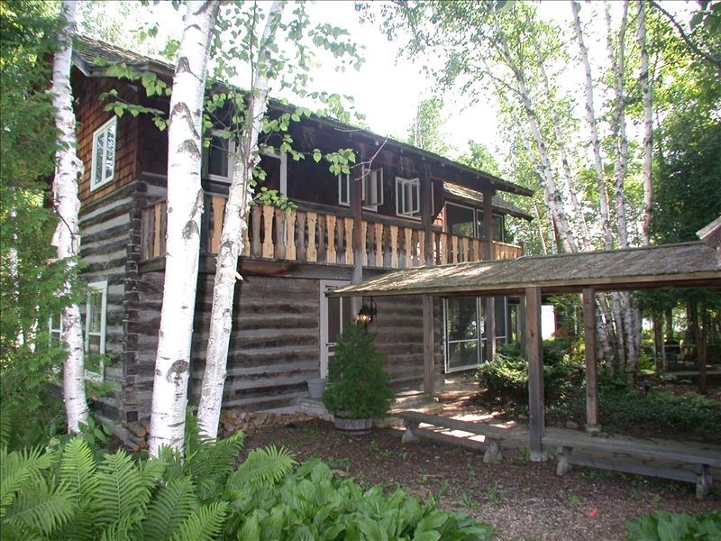 Log Cabin on Kangaroo Lake Travel Wisconsin
