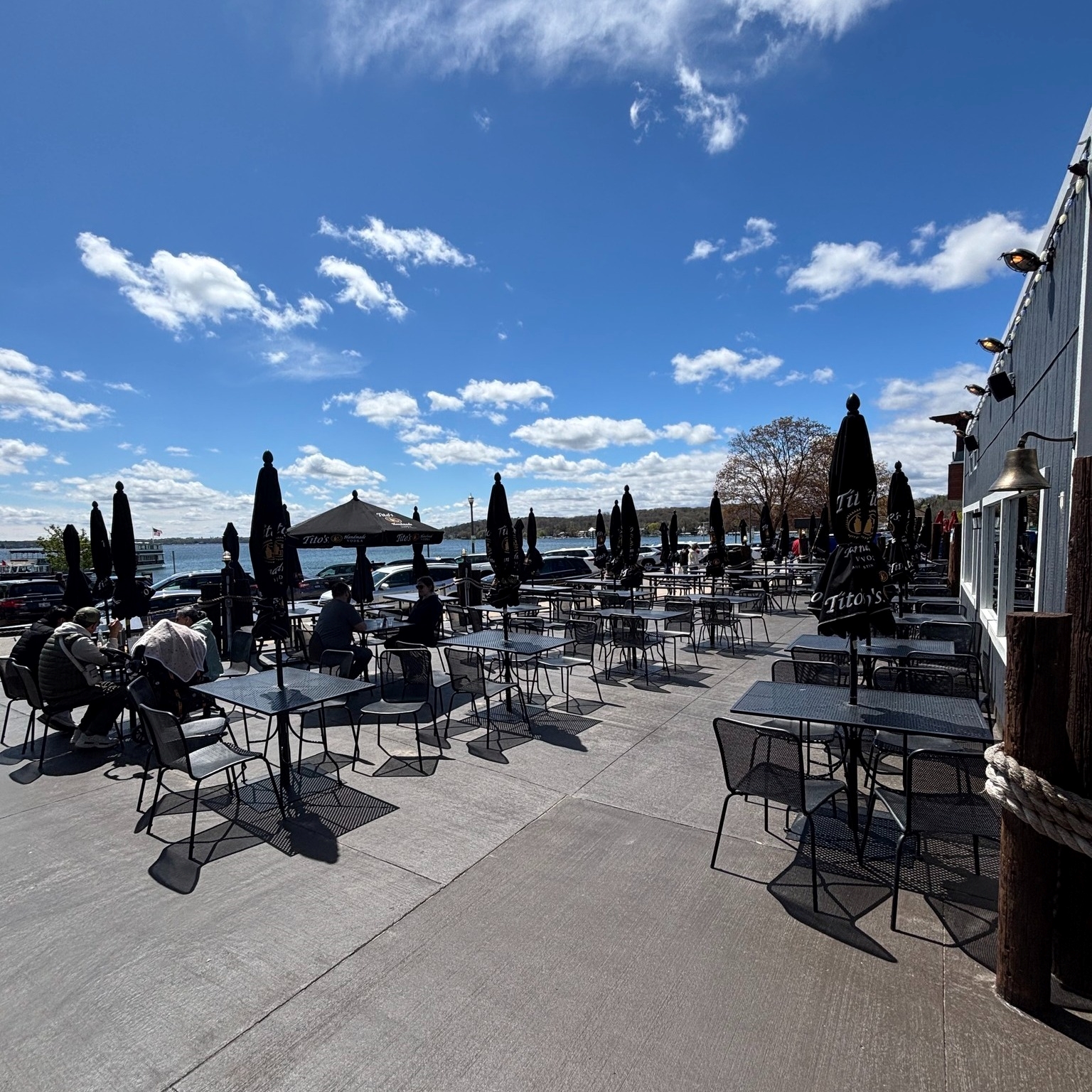 Outdoor patio at Popeyes on Lake Geneva