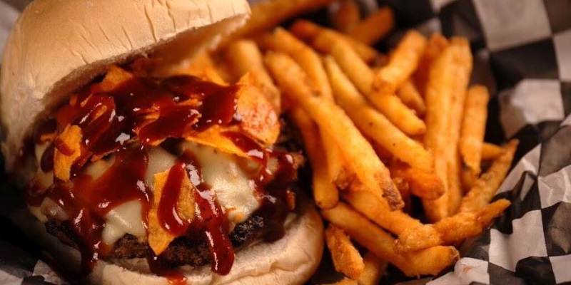 Howie's Burger Monday