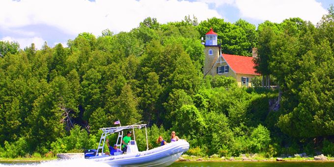 Door County Boat Tours | Door County Adventure Rafting | Shipwreck and Lighthouse Tours