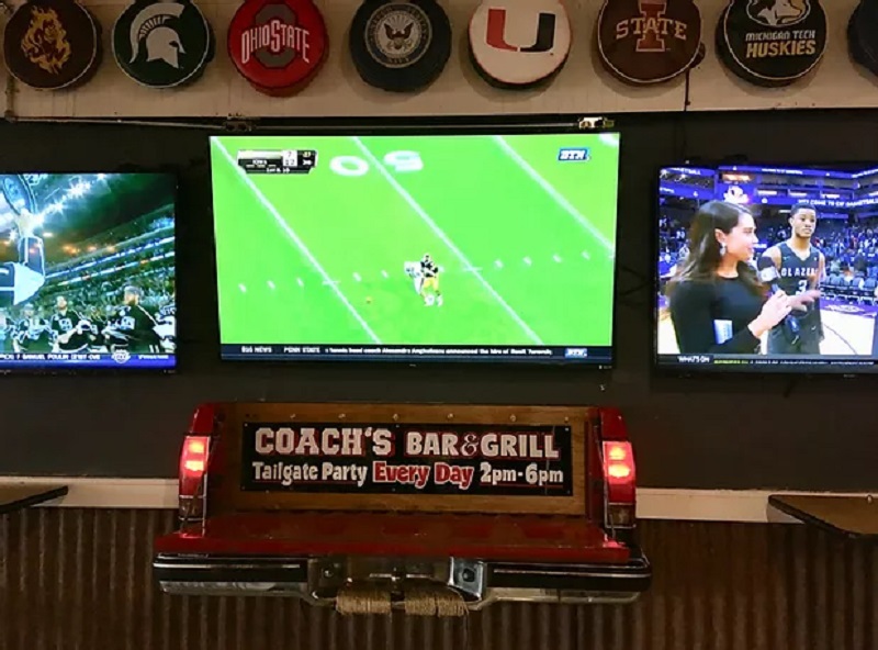 Coach's Bar & Grill Travel Wisconsin