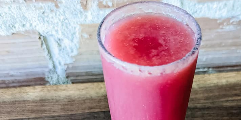 "Sandbar Daze" Hard Seltzer, flavored with pink prickly pear and lemon