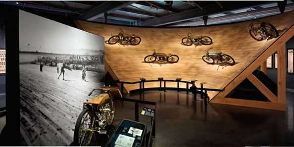 Harley-Davidson Museum Clubs &amp; Competition Gallery