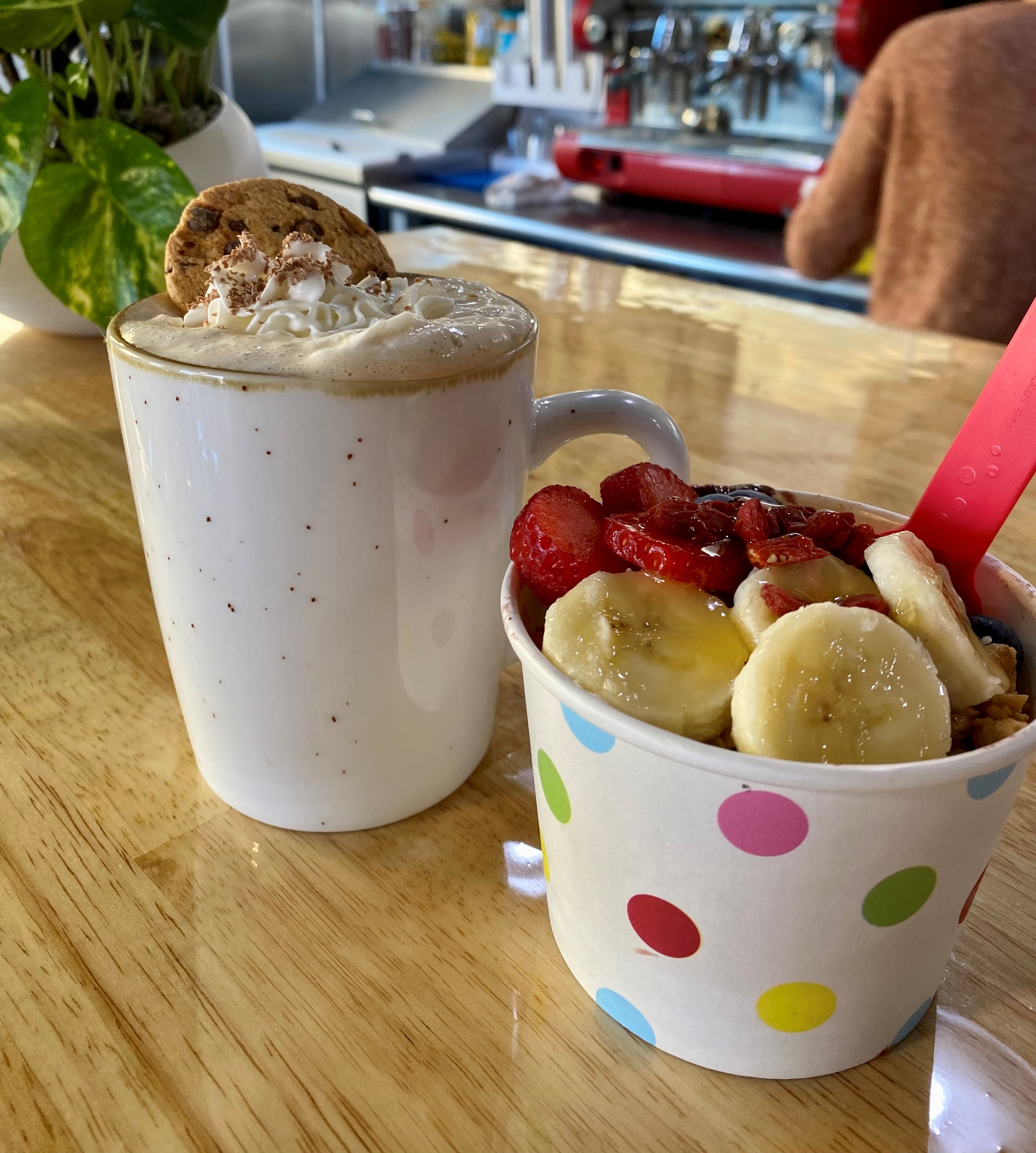 Retro Eighth bowl and cookie dough latte