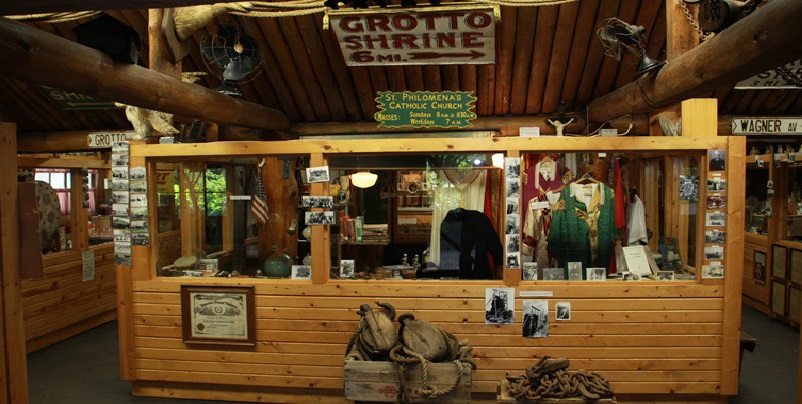 Museum and store at Rudolph Grotto Gardens and Wonder Cave, Rudolph, WI