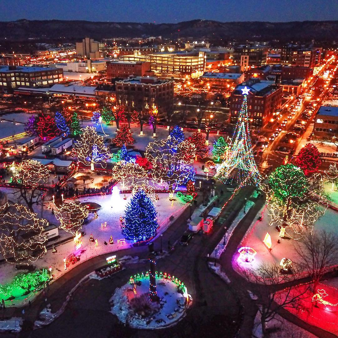 La Crosse Rotary Lights Holiday Display The Fillmore Central Falconer